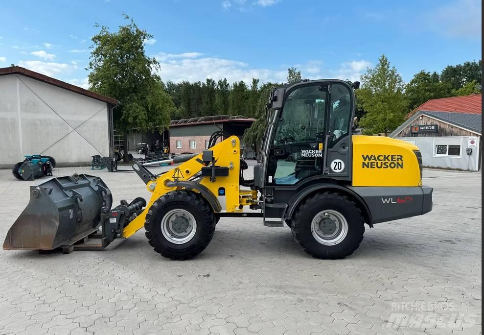 Wacker Neuson WL 60 Incarcator pe pneuri