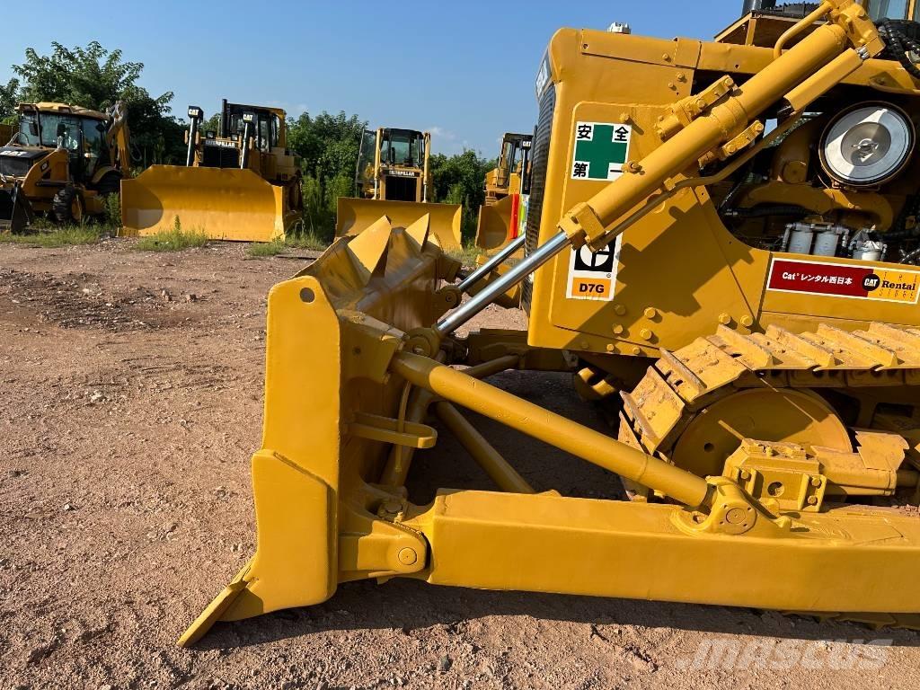 CAT D7G Buldozere pe senile