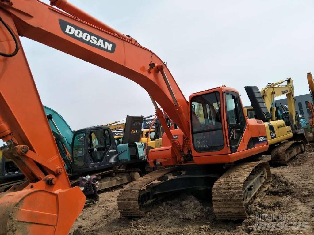 Doosan DX 225 LC Excavatoare pe șenile
