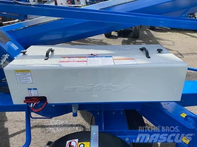 Niftylift 170 Platforme aeriene montate pe remorca