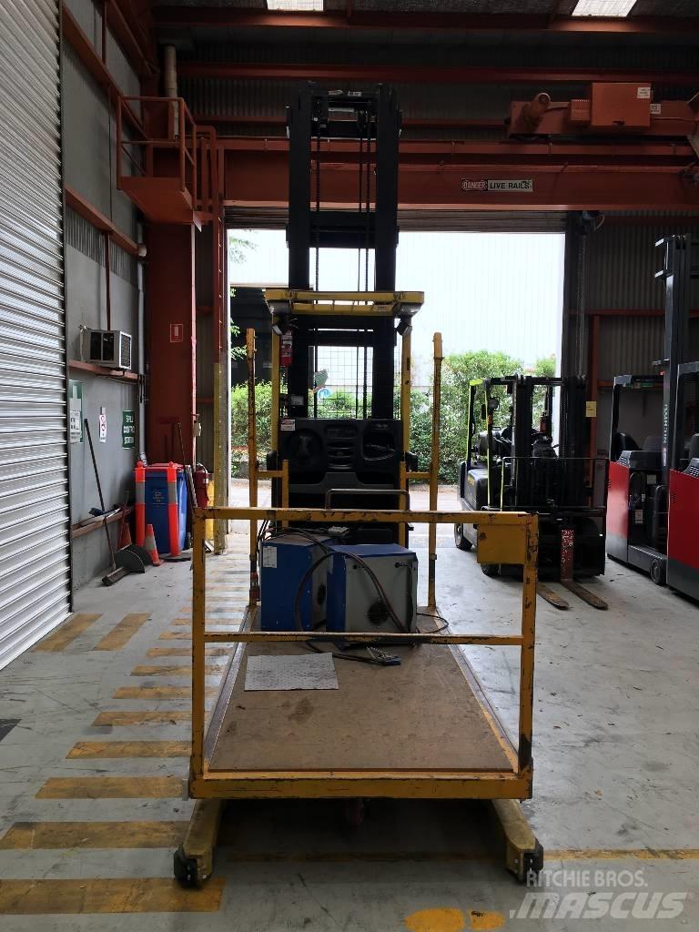 Hyster R30XMF3 Stivuitoare pentru comisionare(logistica)