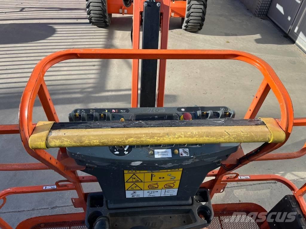 JLG 520 AJ Nacele cu brat articulat