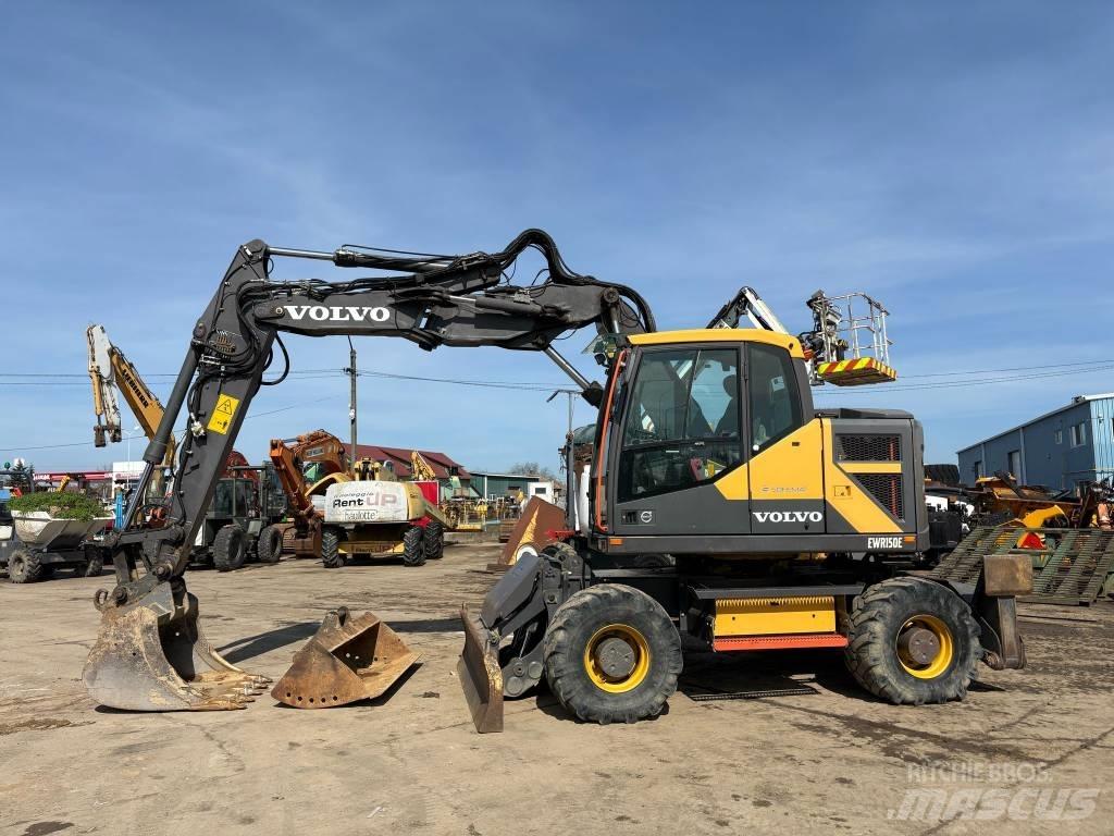 Volvo EW 150E Excavatoare cu roti