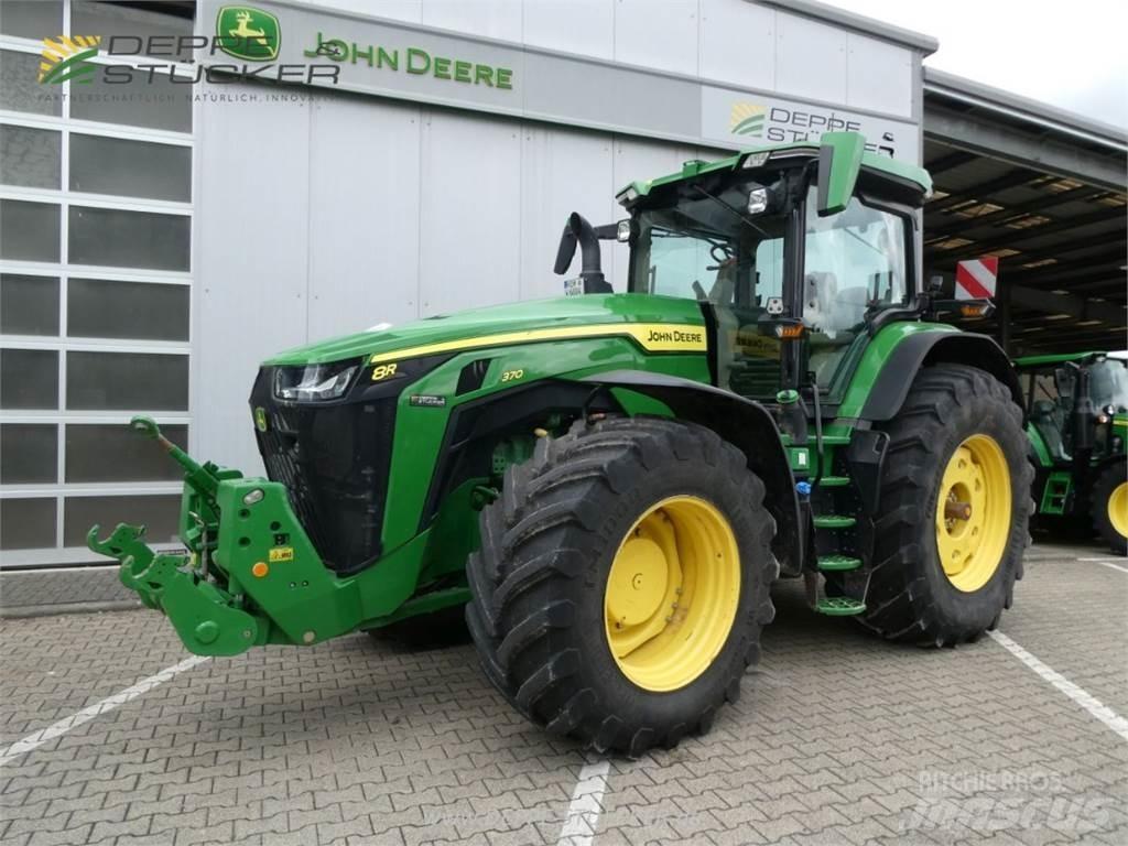John Deere 8R 370 Tractoare