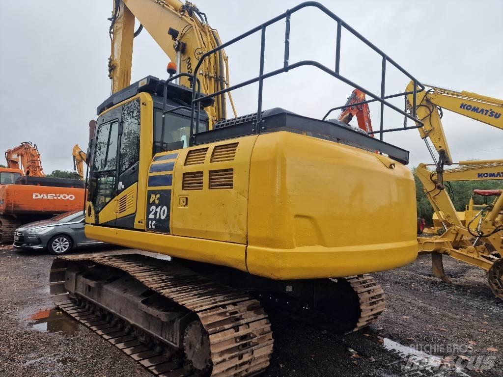 Komatsu PC210LC-11 Excavatoare pe șenile
