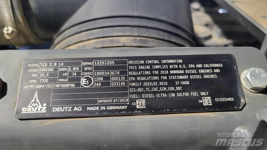 Wacker Neuson WL 54 Incarcator pe pneuri