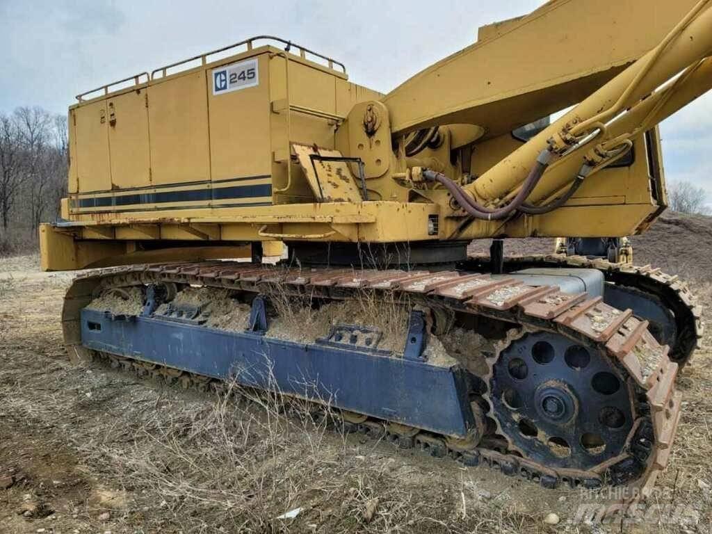 CAT 245 Excavatoare pe șenile
