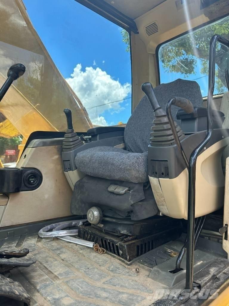 CAT 320C Excavatoare 7t - 12t