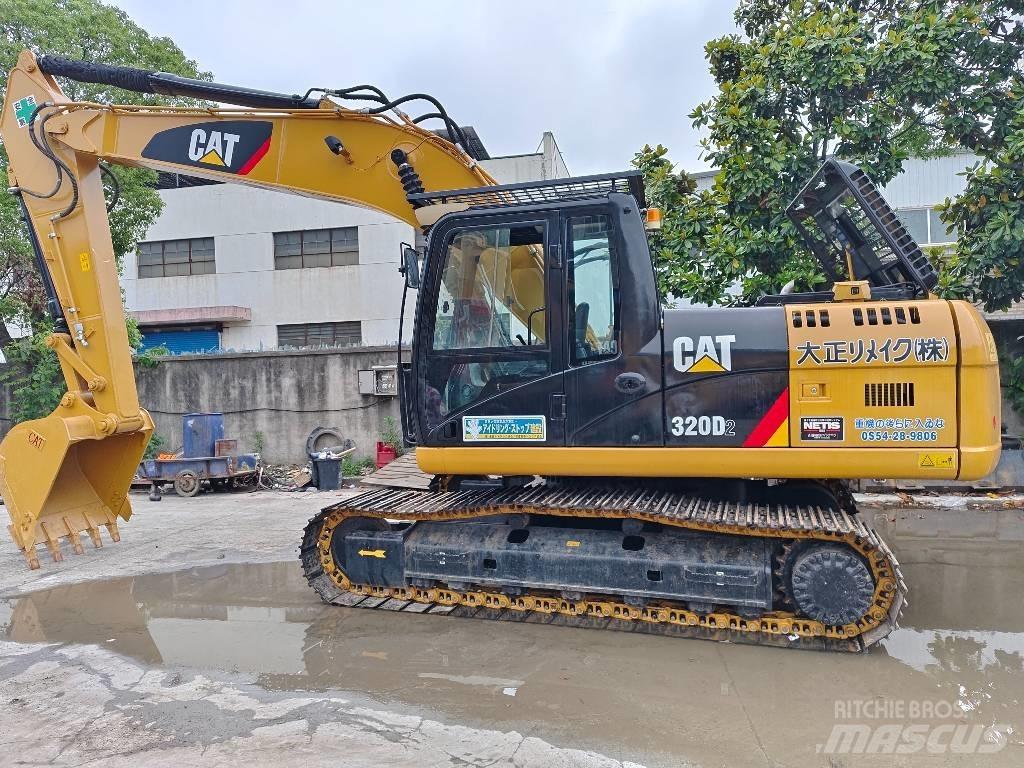 CAT 320 D2 Excavatoare pe șenile
