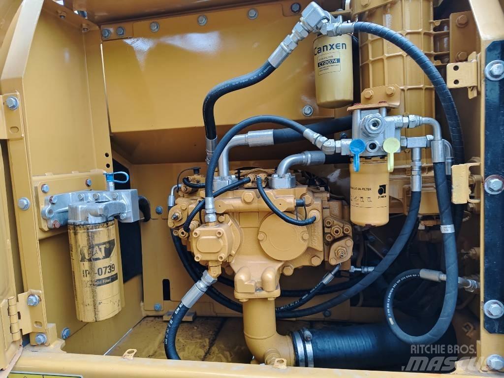 CAT 320 D2 Excavatoare pe șenile
