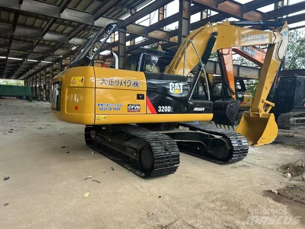 CAT 320 D2 Excavatoare pe șenile

