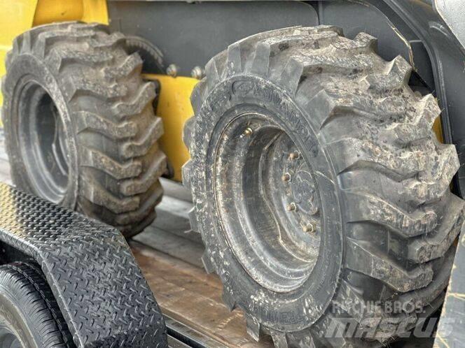 New Holland L 228 Mini incarcator