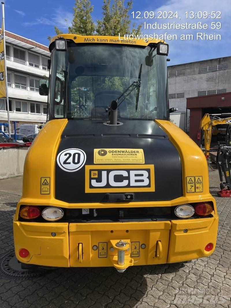 JCB 407 Incarcator pe pneuri