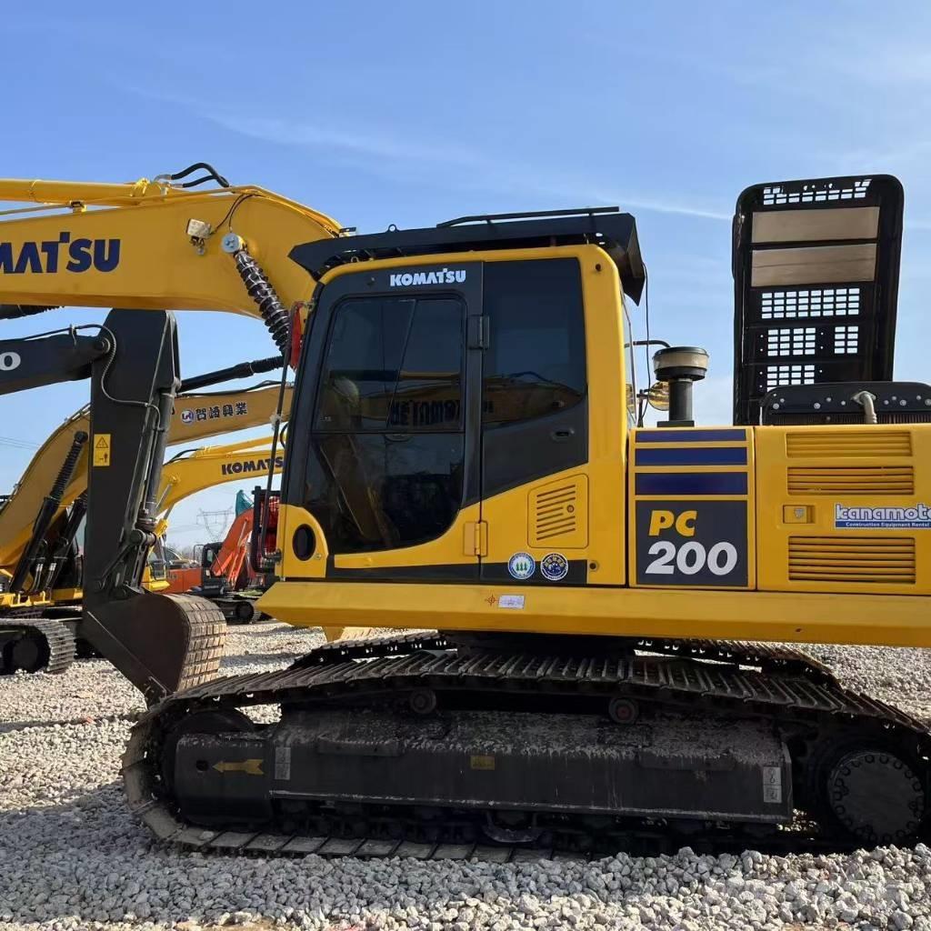 Komatsu PC 200 Excavatoare pe șenile
