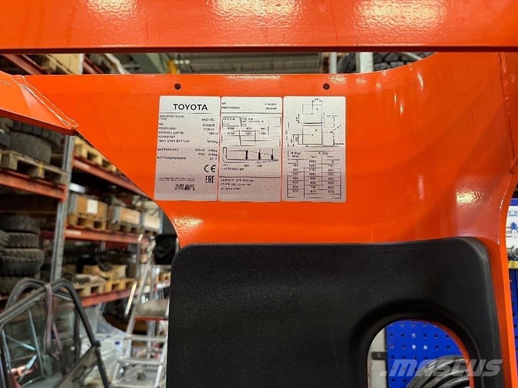 Toyota SRE135L Transpaleti autopropulsanti