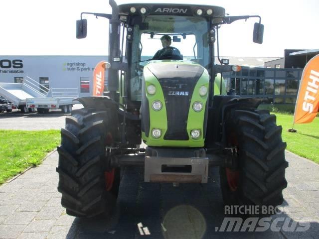 CLAAS Arion 520 Tractoare