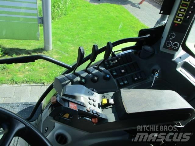 CLAAS Arion 520 Tractoare