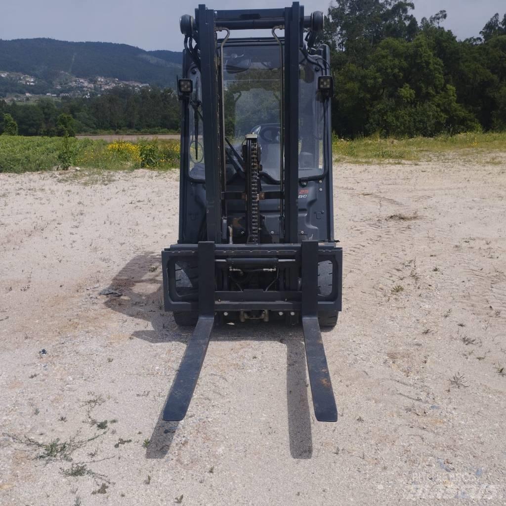 Linde E 25 Stivuitor electric