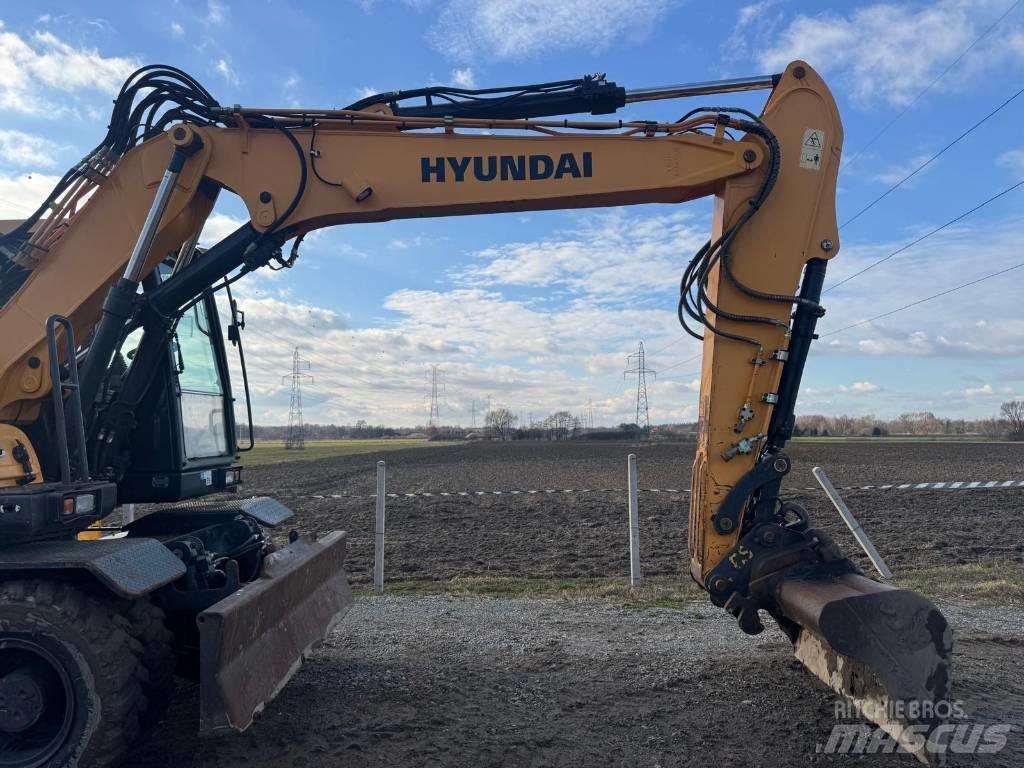 Hyundai HW140 Excavatoare cu roti