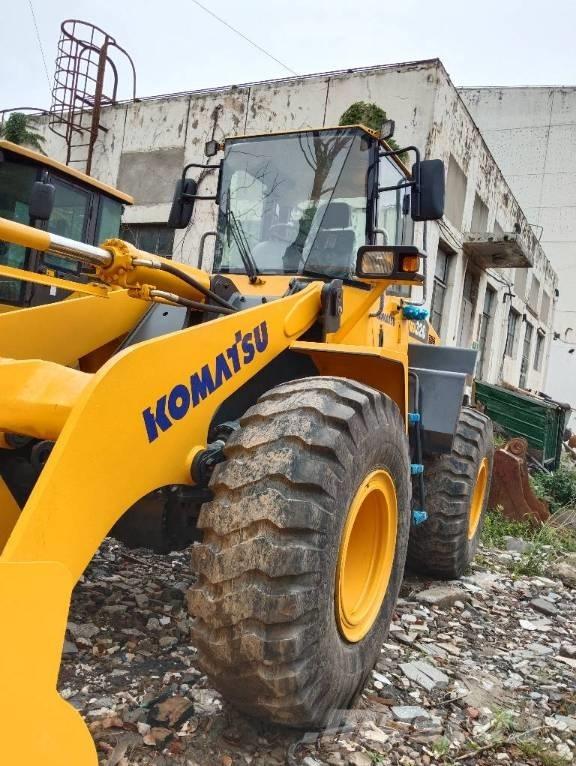 Komatsu WA 320-5 Incarcator pe pneuri