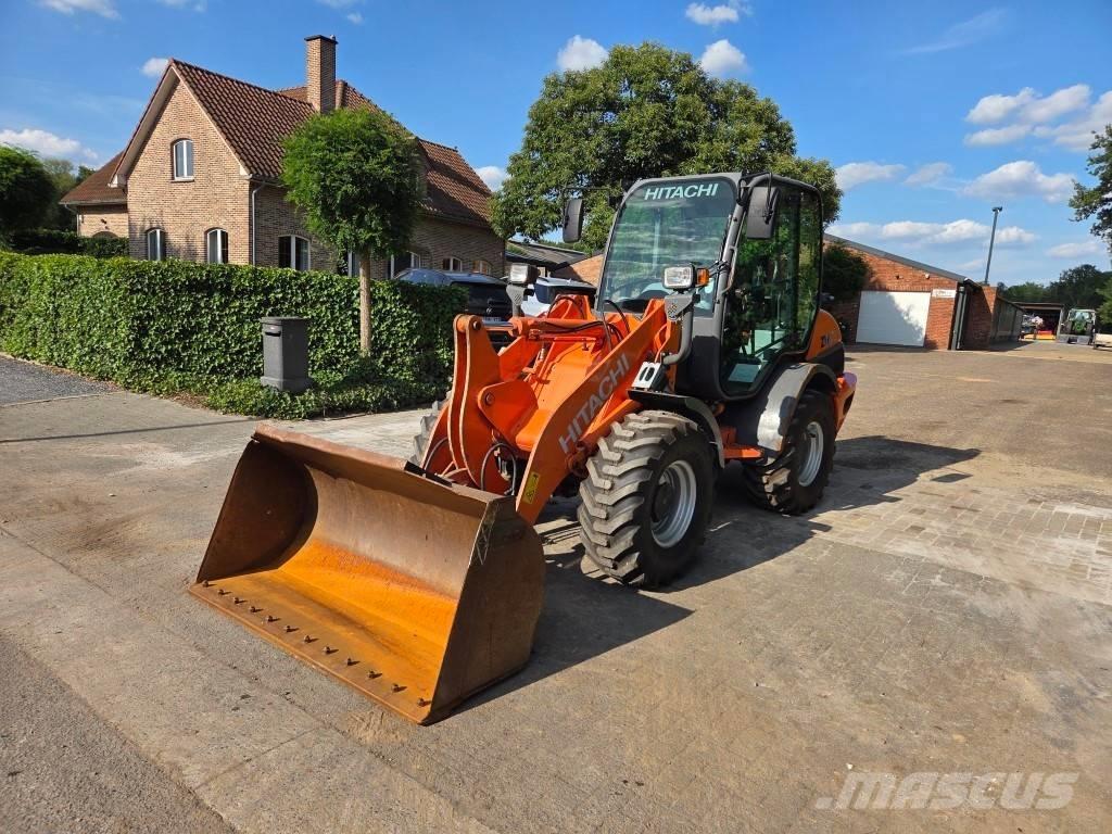 Hitachi ZW 75 Incarcator pe pneuri