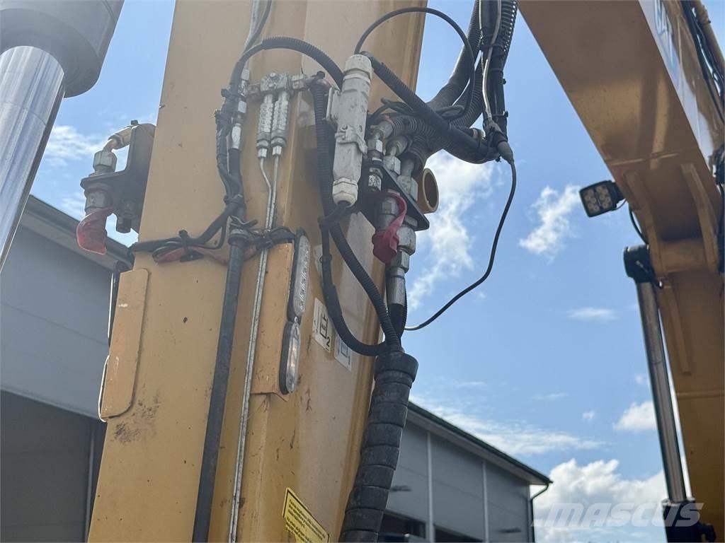 CAT 310 Excavatoare 7t - 12t