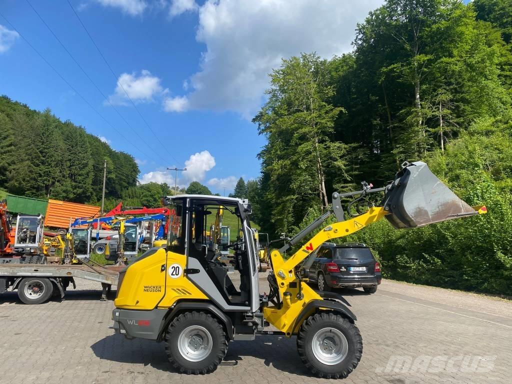 Wacker Neuson WL 28 Incarcator pe pneuri