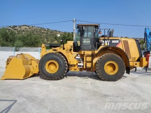 CAT 966K Incarcator pe pneuri