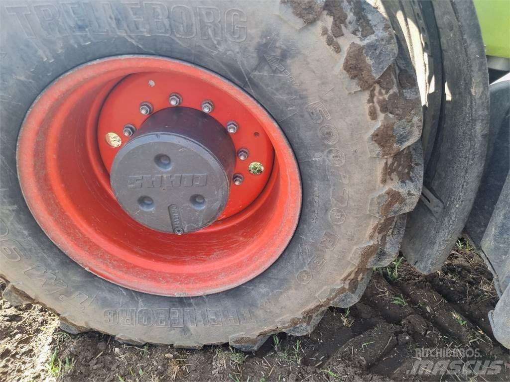 CLAAS Axion 850 Tractoare