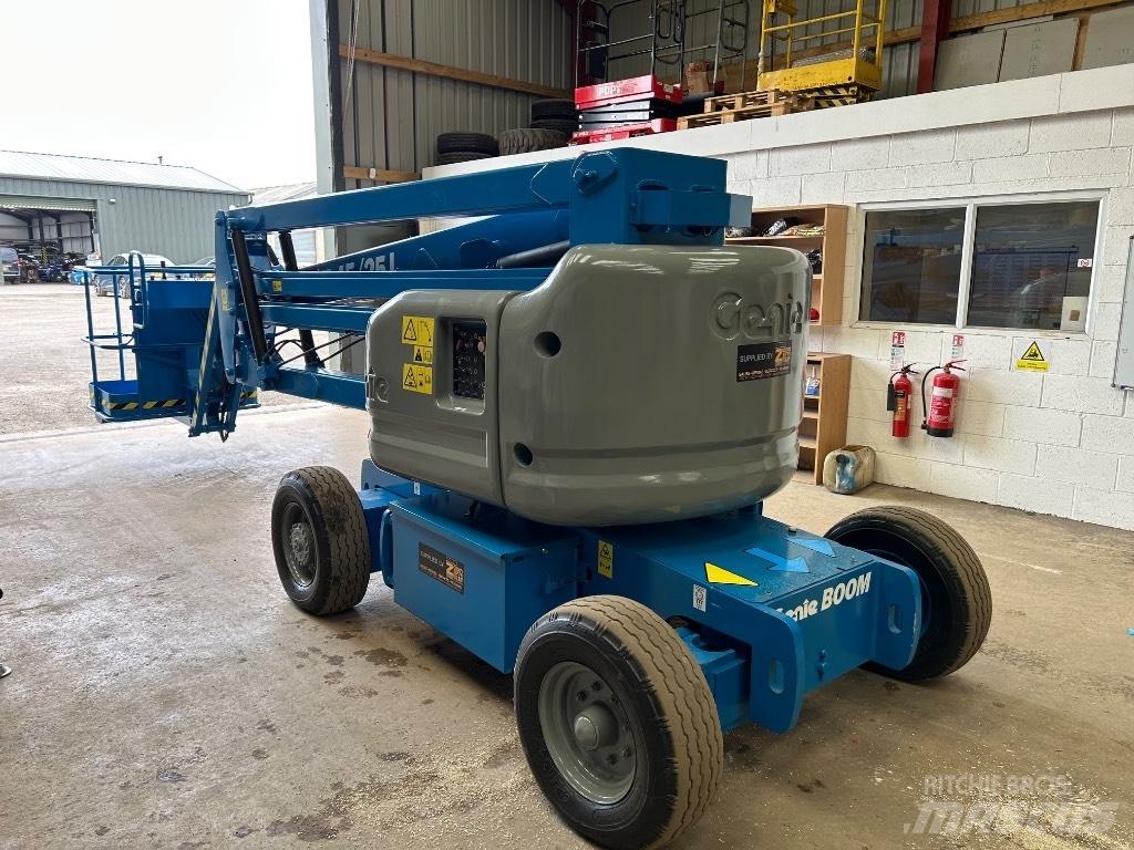 Genie Z45/35J DC Nacele cu brat articulat