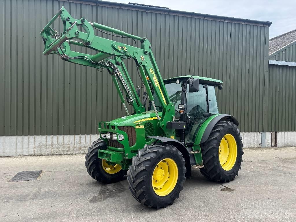 John Deere 5100 R Tractoare