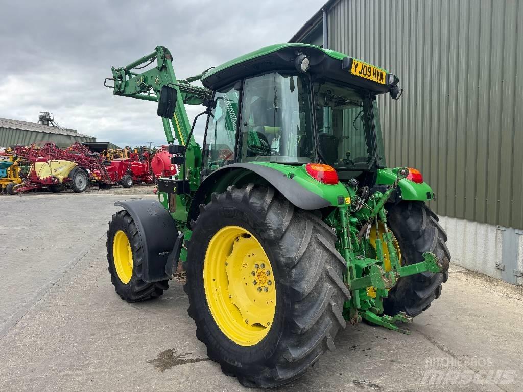 John Deere 5100 R Tractoare