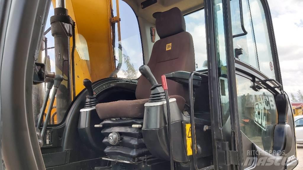 JCB JS 130 LC Excavatoare pe șenile
