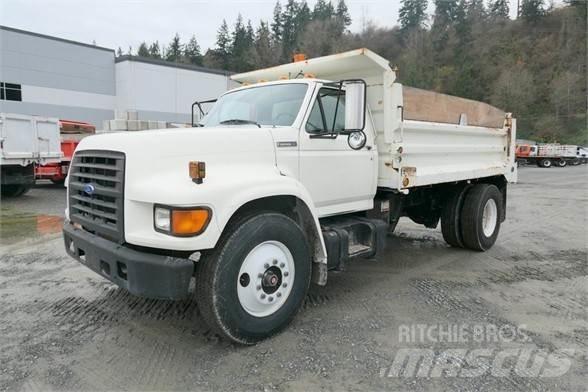 Ford F800 Autobasculanta