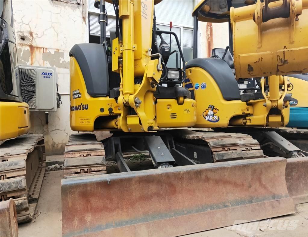 Komatsu PC30MR-5 Mini excavatoare < 7t