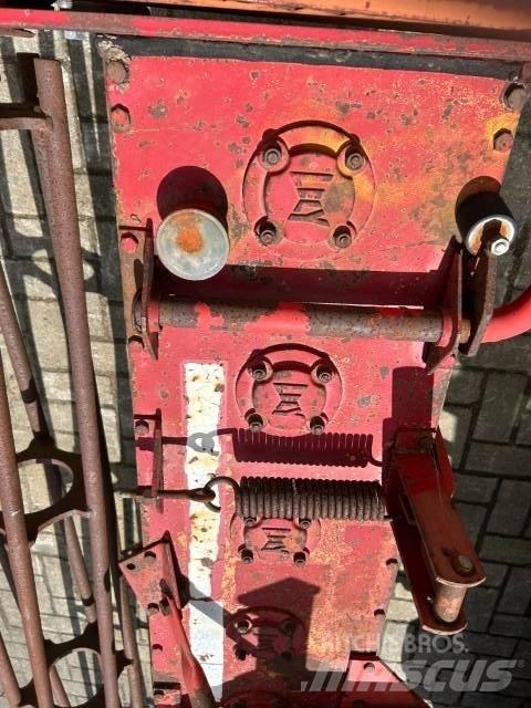 Lely Frees Grapa si pluguri rotative