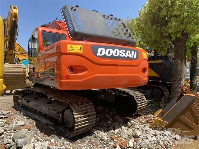 Doosan DX 225 LC Excavatoare pe șenile
