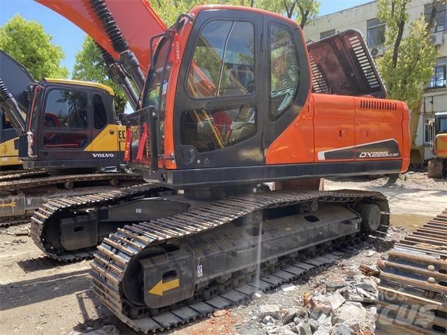 Doosan DX 225 LC Excavatoare pe șenile
