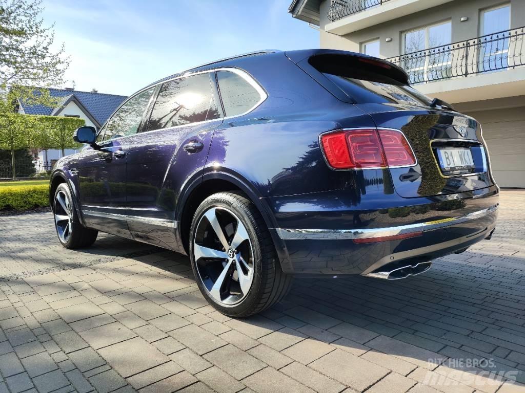 Bentley Bentayga V8 Masini