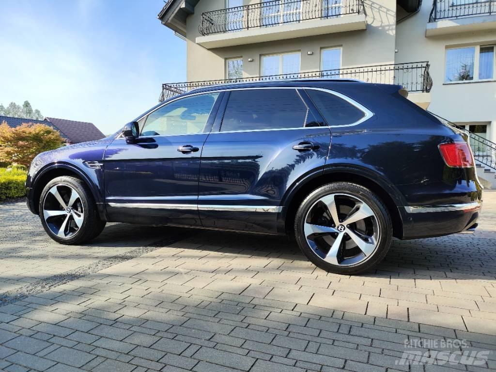 Bentley Bentayga V8 Masini