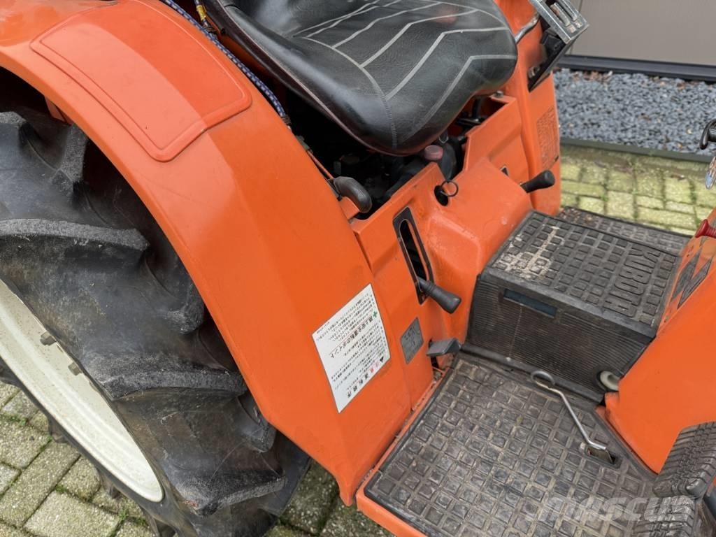 Kubota Bultra B1 - 17 Tractoare