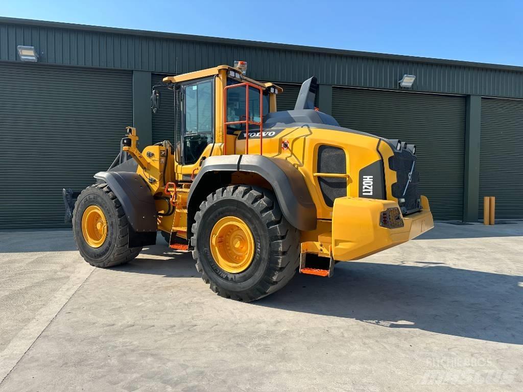 Volvo L 120 H Incarcator pe pneuri