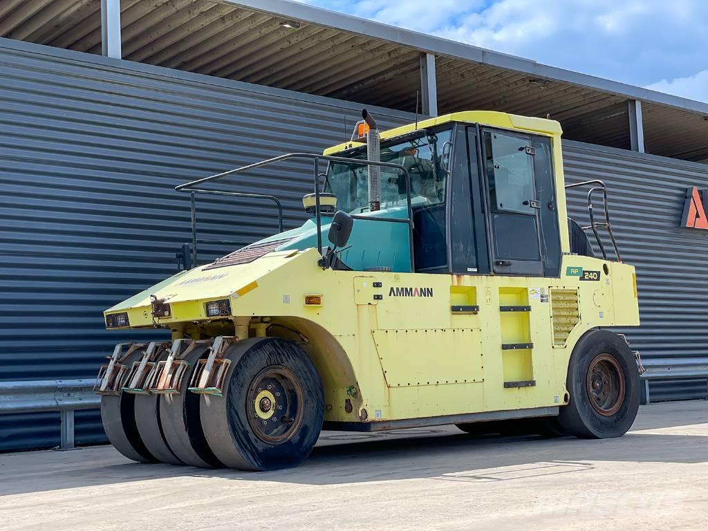 Ammann AP 240 Cilindri compactori cu roti