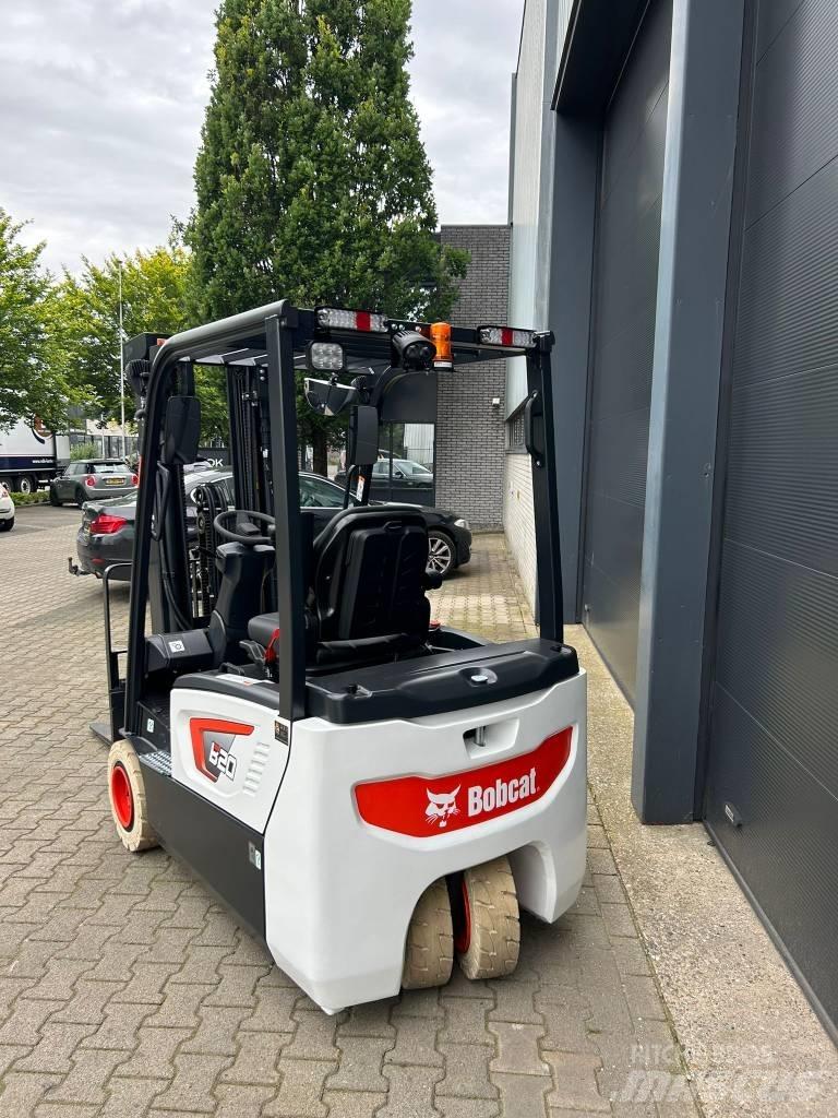 Bobcat B 20 T-7 Plus Stivuitor electric