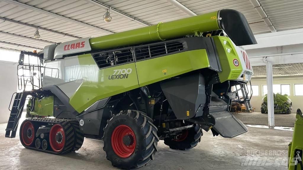 CLAAS LEXION 7700 TT Combine de secerat