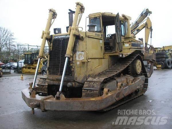 CAT D8N Buldozere pe senile