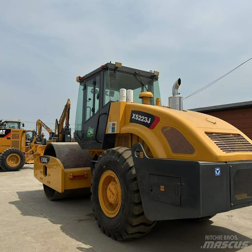 XCMG XS 223 J Compactoare monocilindrice