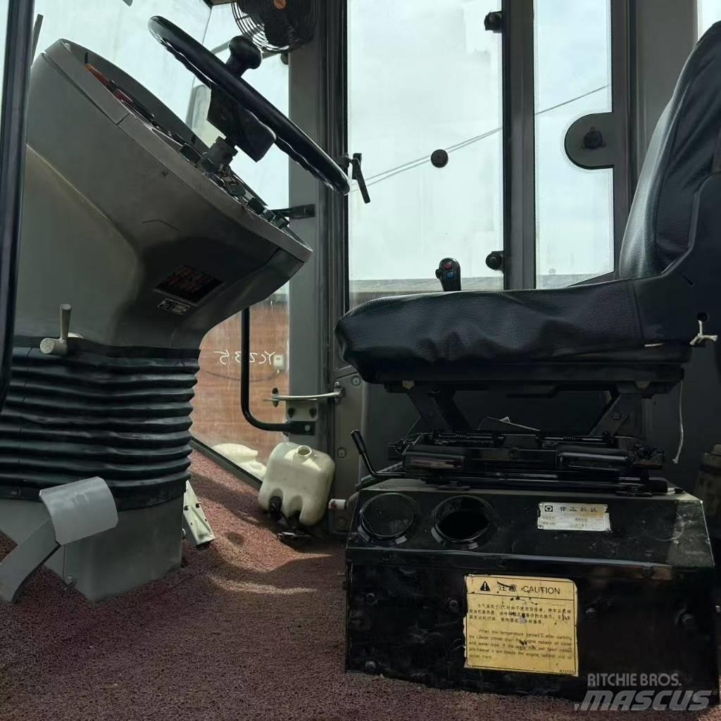 XCMG XS 223 J Compactoare monocilindrice