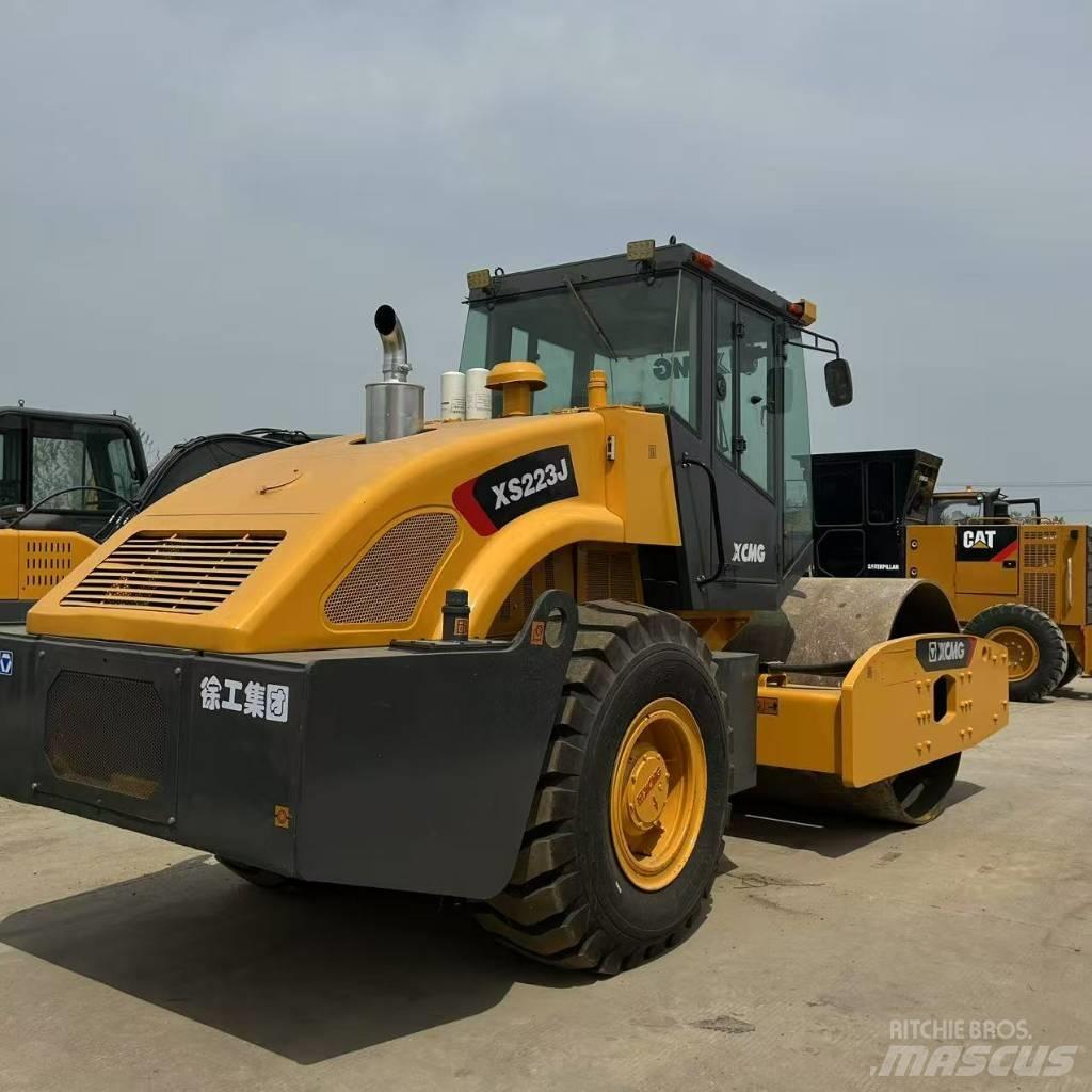 XCMG XS 223 J Compactoare monocilindrice