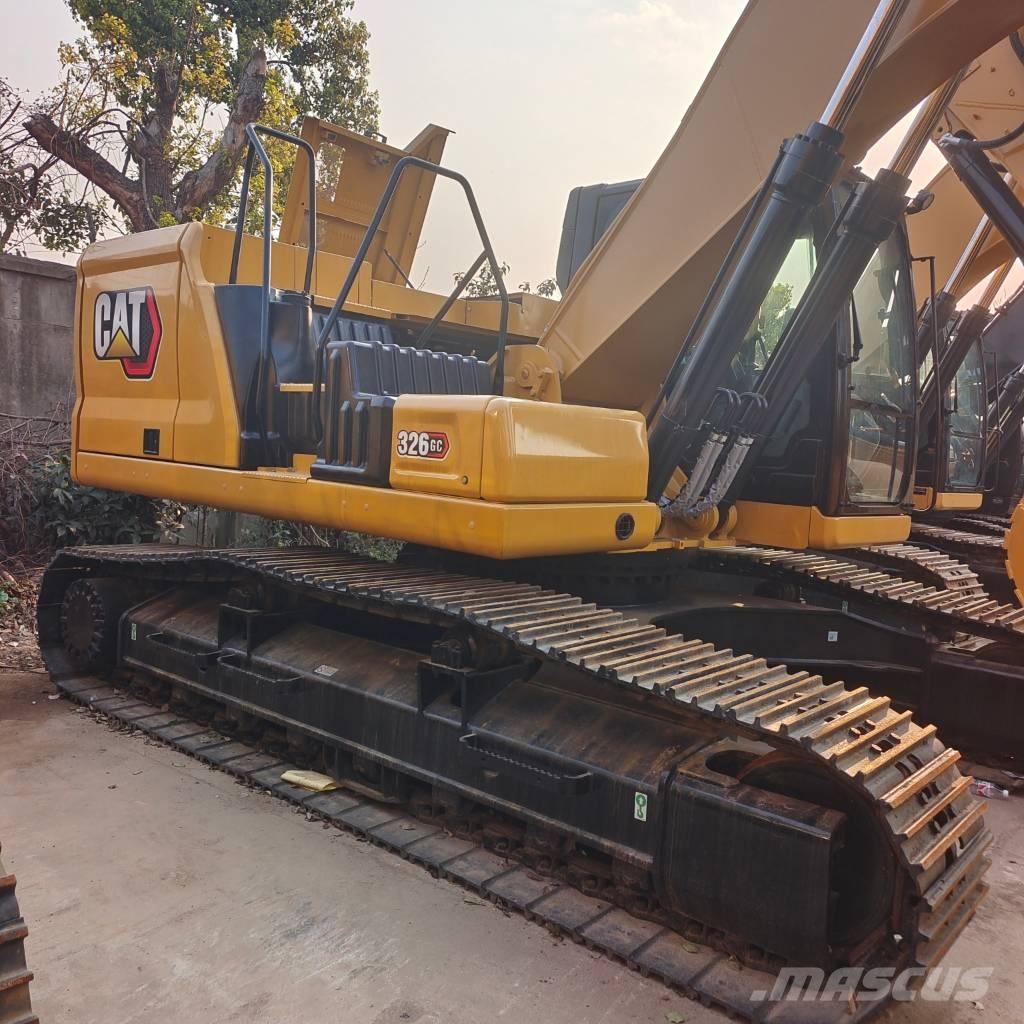 CAT 326 GC Excavatoare pe șenile
